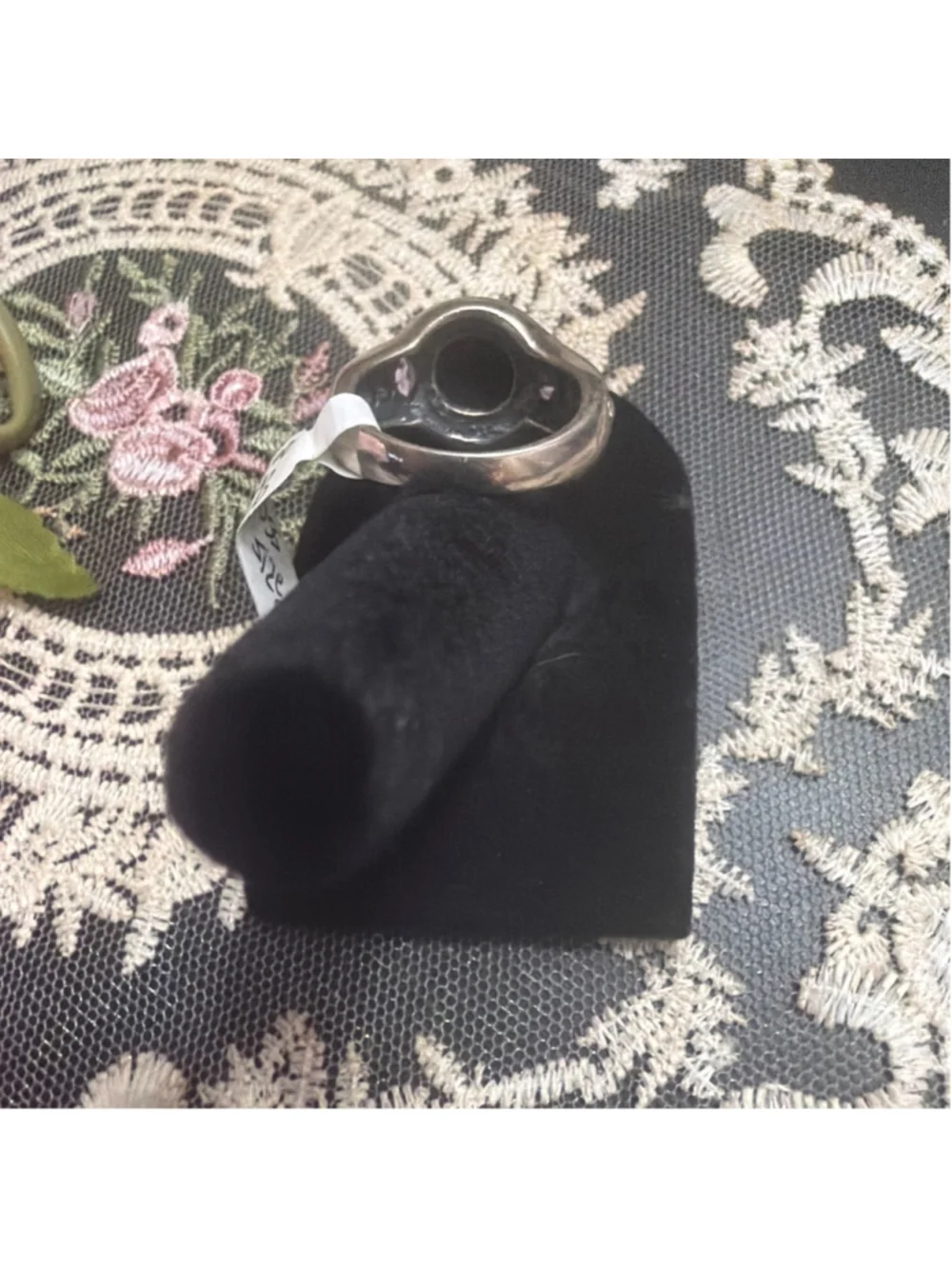 Vintage Sterling Ring with Onyx Cabochon & Marquise Cut Amethysts Gemstones